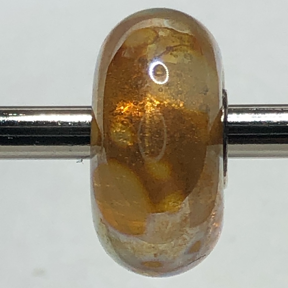 Elfbeads gold oil paws bead